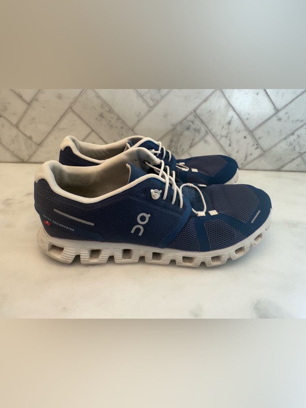 On Running Women's Cloud Sneakers Size 8